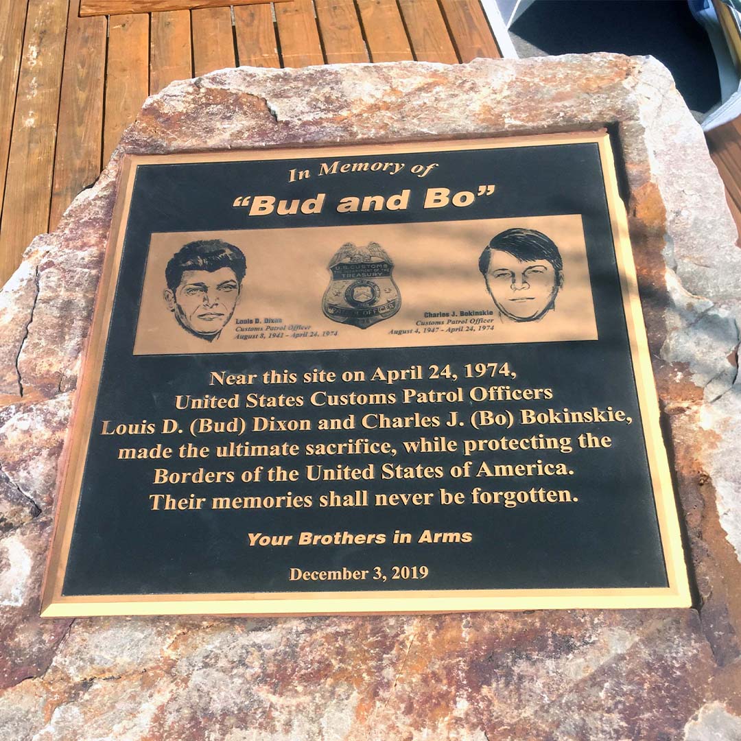 Bud & Bo Memorial Plaque Photo Laying